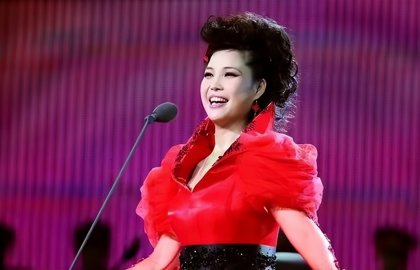 李双江拿三万退休金是真的吗,李双江夫妇一年挣多少钱