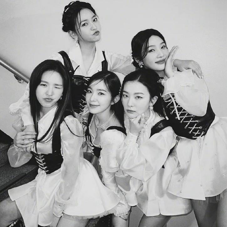 韩娱没救了！韩星、韩团、韩国网红纷纷暴露本性，还在拼命买热搜