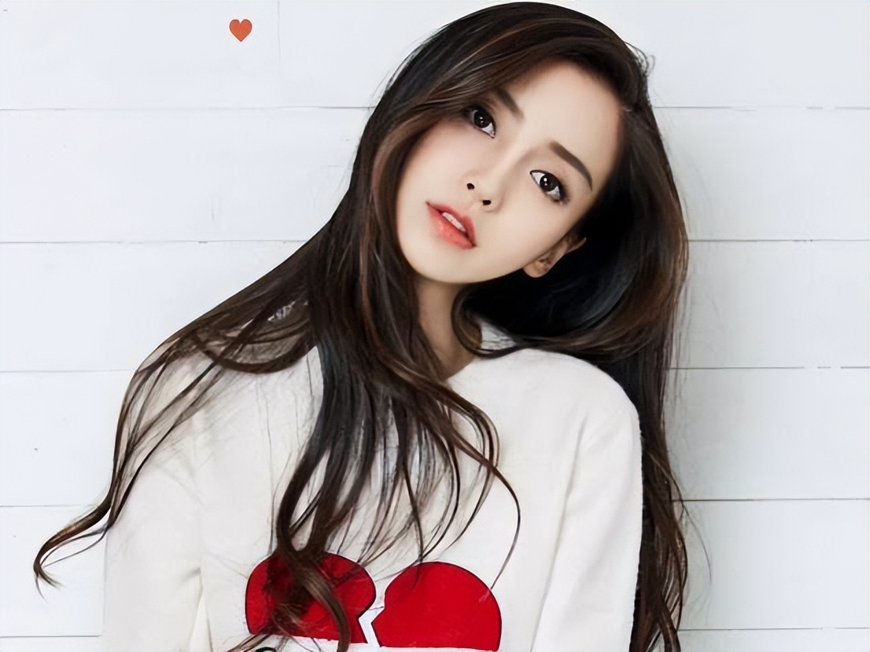 假发，假臀，假肌肉？明星“好皮囊”下，是眼见不一定为实的真相