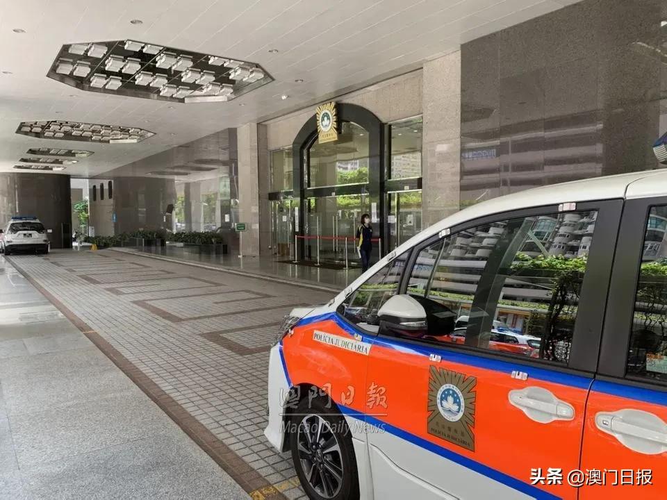 男子酒后和朋友赌博后发现钱没了,男子在外赌博输了1300多万