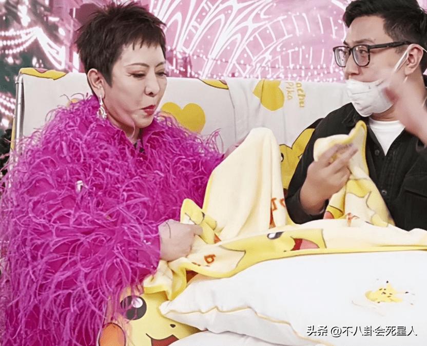 向太张兰对比,向太和张兰的对比