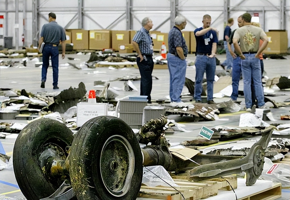 美国哥伦比亚号航天飞机坠机事件,美国哥伦比亚号航天机失事