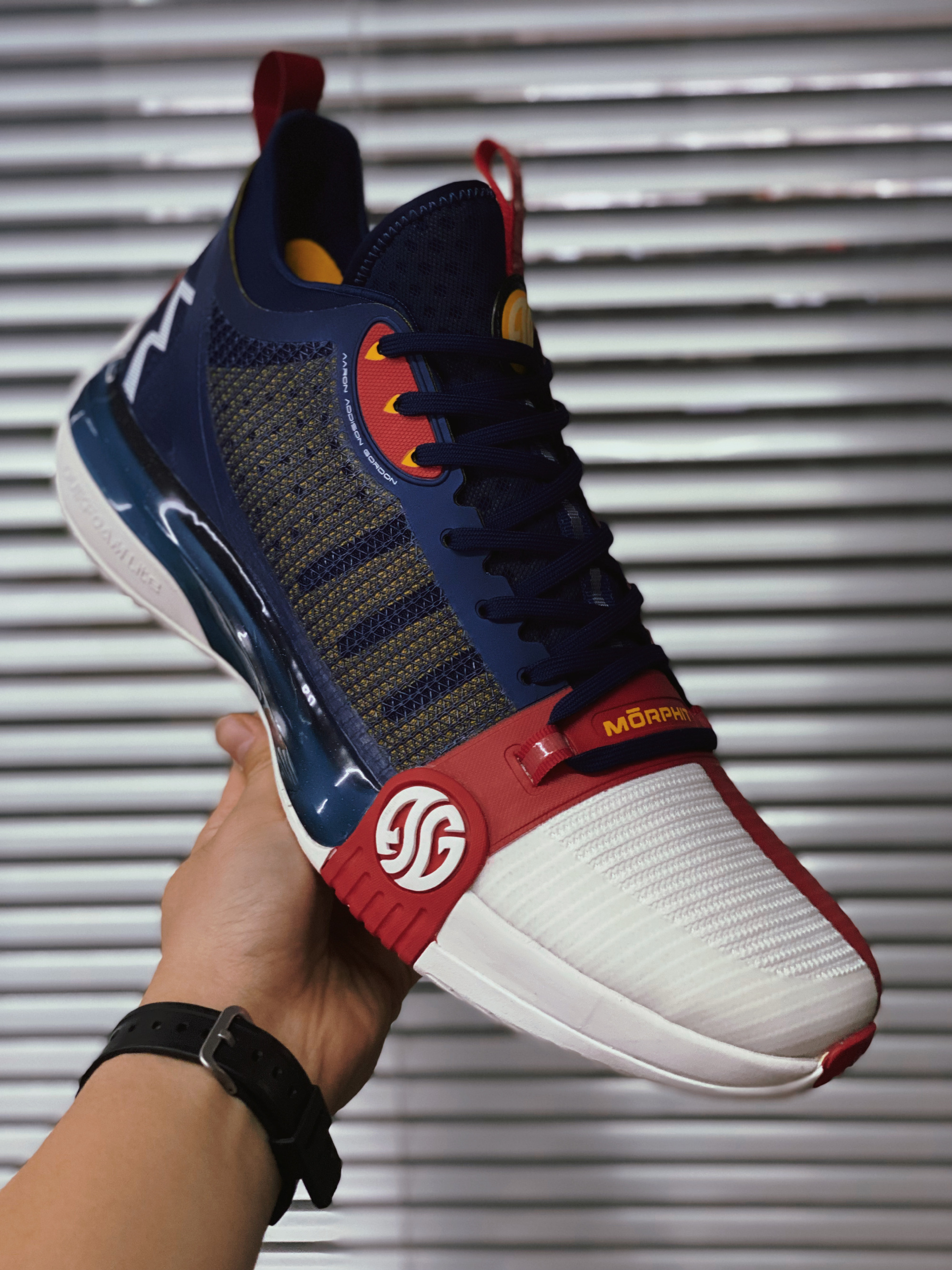 361度跟安踏哪个鞋比较好,361安踏板鞋