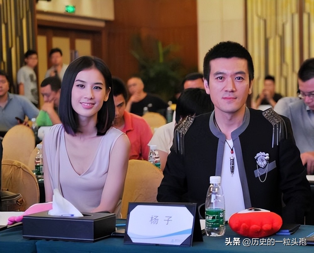 藏了8年才公开身份,藏了八年的秘密被妻子发现