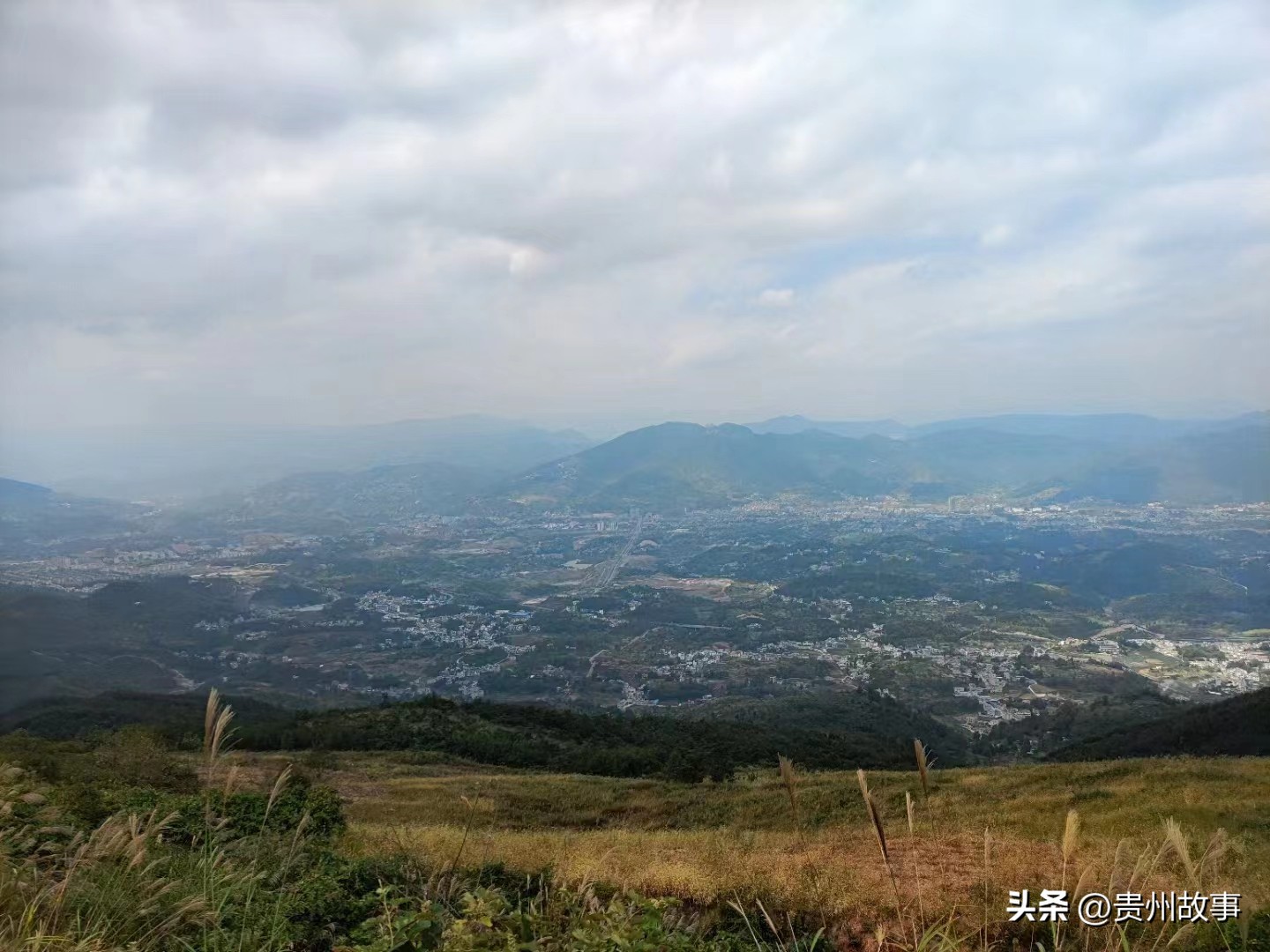 创业路上很艰辛坚守信念,创业路上坚守本心