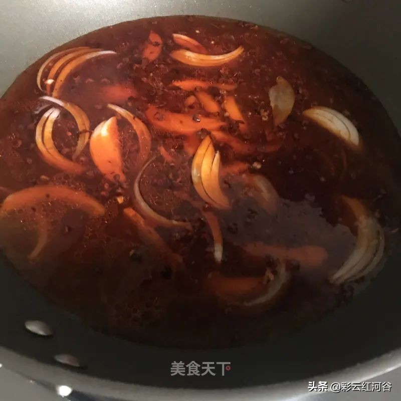 水煮肉片下饭神器视频,简单下饭的菜谱水煮肉片