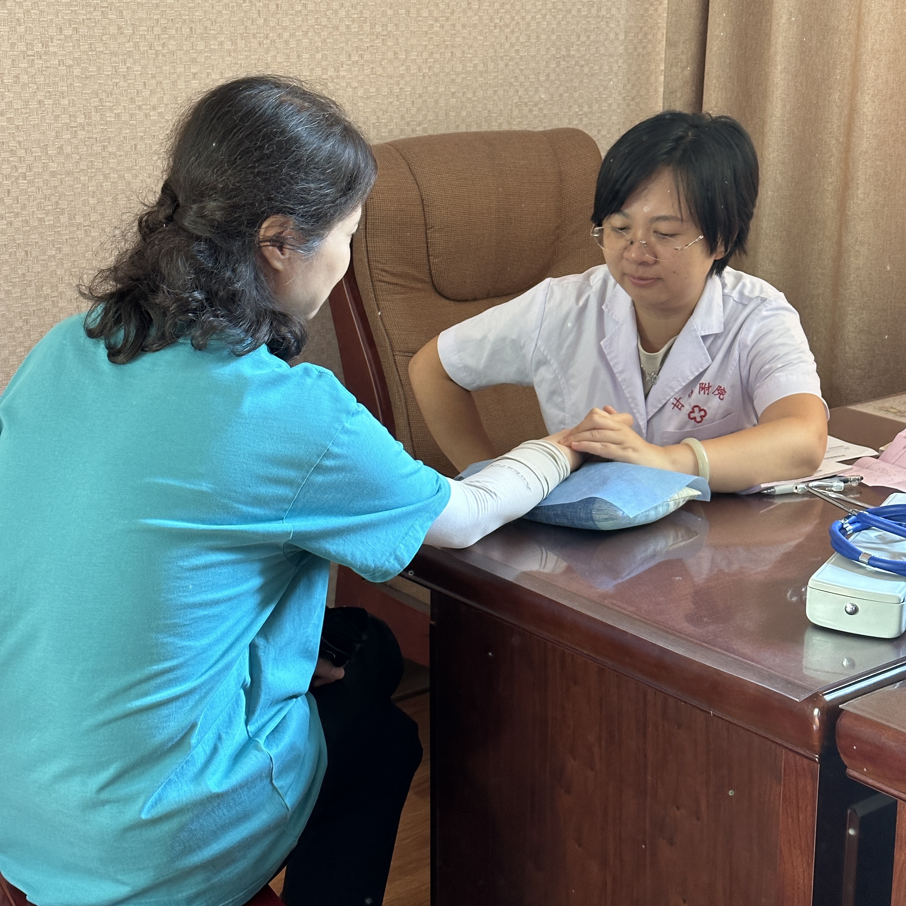 【贴近基层送服务】兰州城关区名中医刘臻华坐诊拱焦中心