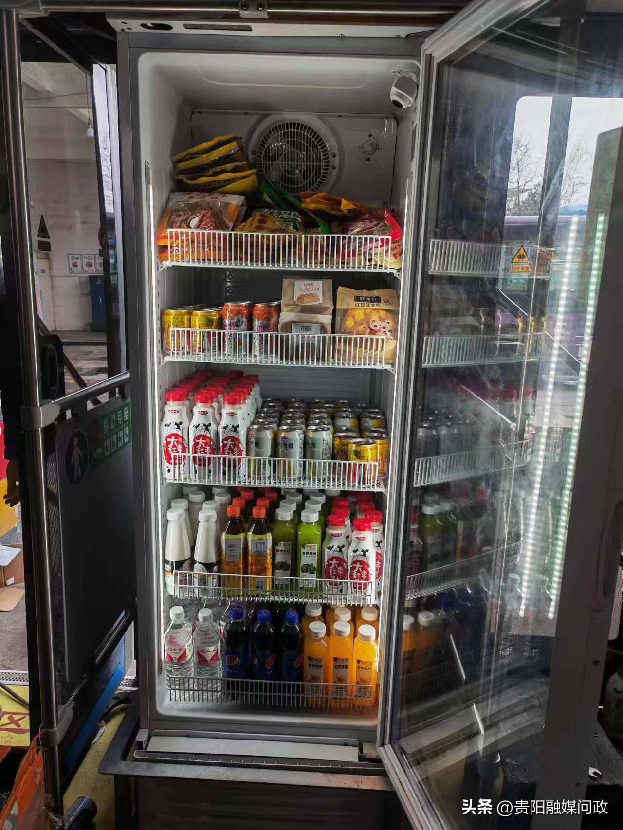 贵阳k236贩卖机,贵阳公交上卖东西k236