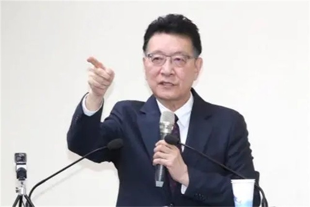 赵少康为投靠美国，甘愿让台湾做美*中反**重要棋子？