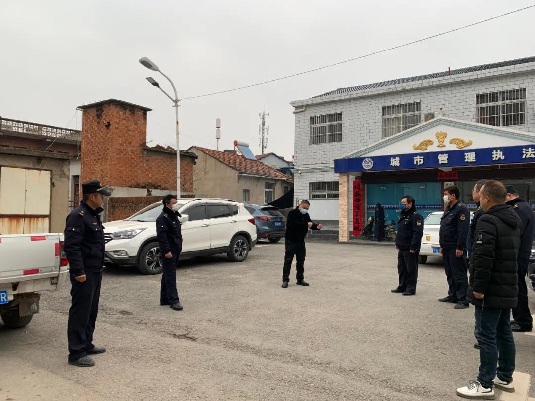 ​虎年元宵节蔡甸侏儒山城管卫生整治环境不放松