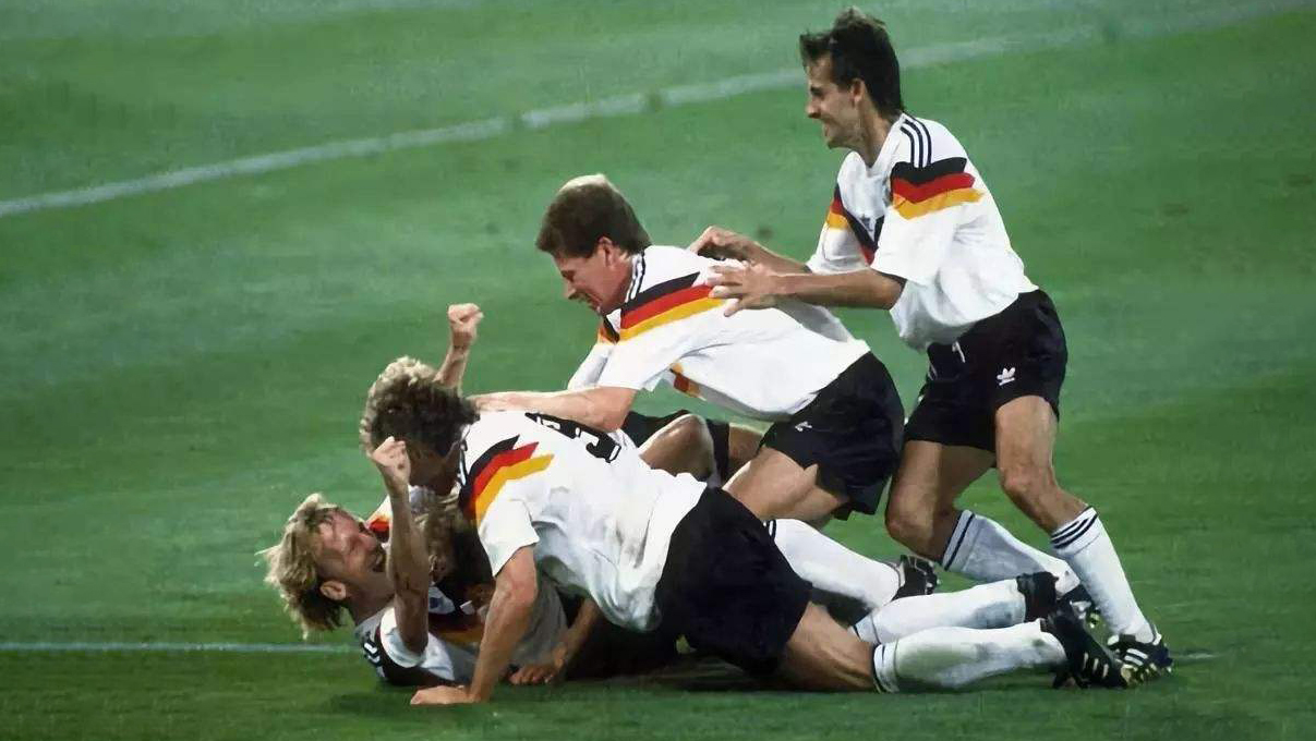 谁才是足球界历史第一人,谁才是足坛历史第一人