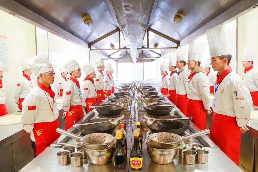 临沂新东方专业介绍||两年制大厨精英专业