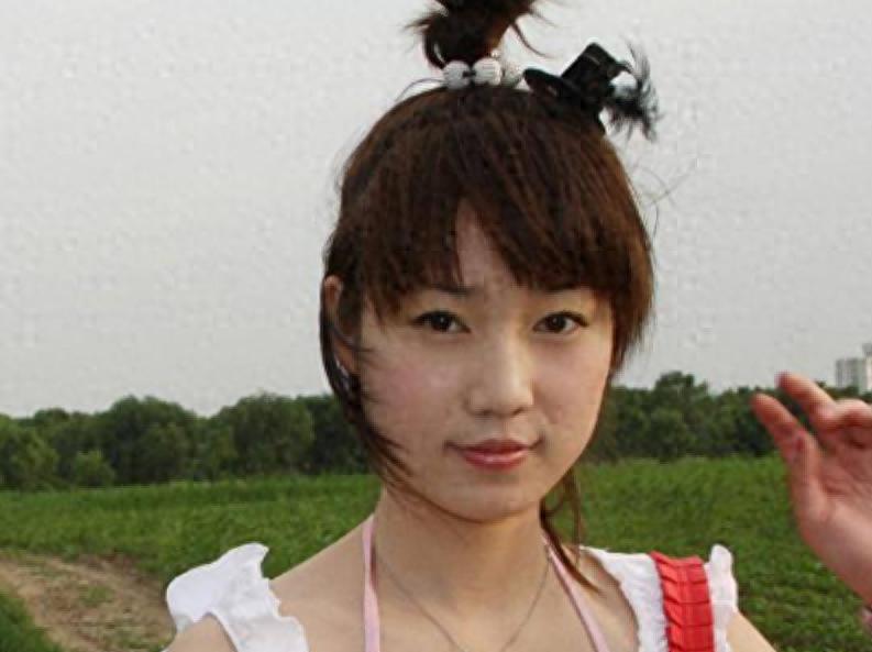 “最红裸模”*筱雨张**：22岁时拍写真火爆全网，如今将近40岁仍单身