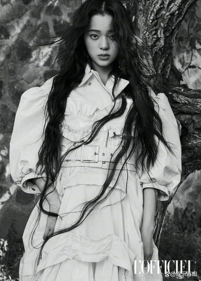 欧阳娜娜穿salomon,欧阳娜娜法式复古风照片