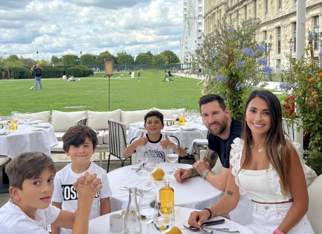 身价上亿娶了个54岁老婆,身价上亿娶54岁女网红