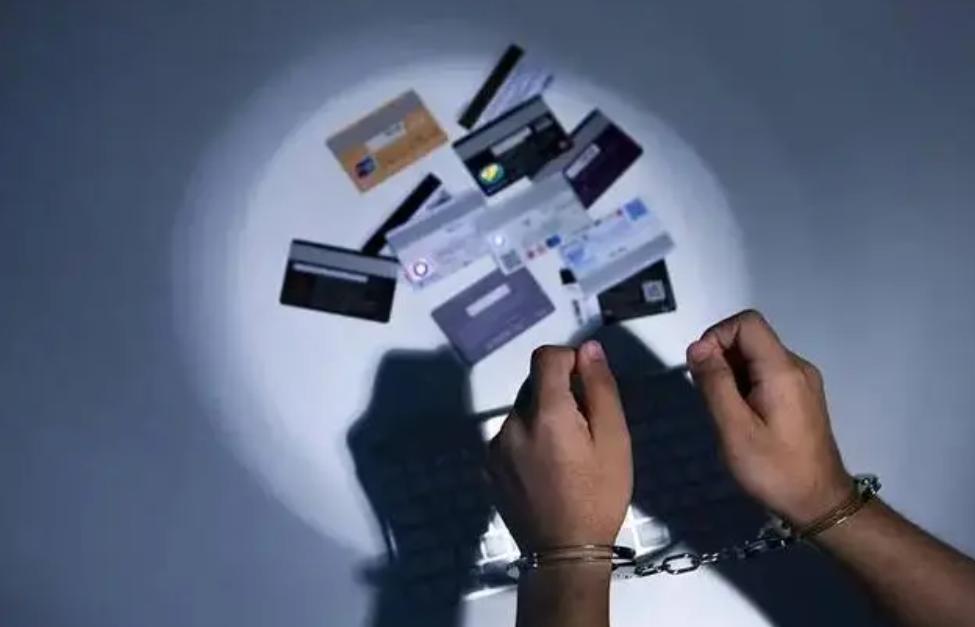 李某等通过网络打码牟利，是否构成网络环境中侵入的刑法认定？