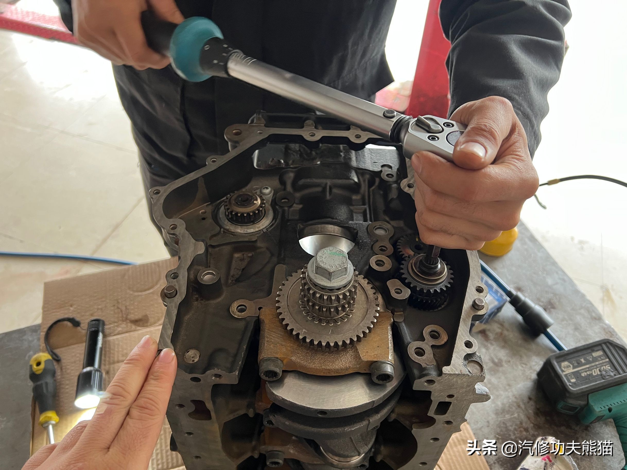 老车翻新修复奥迪a4,修复报废奥迪a4