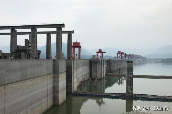 从重庆到武汉坐游轮需几天,从重庆到三峡游轮多少钱