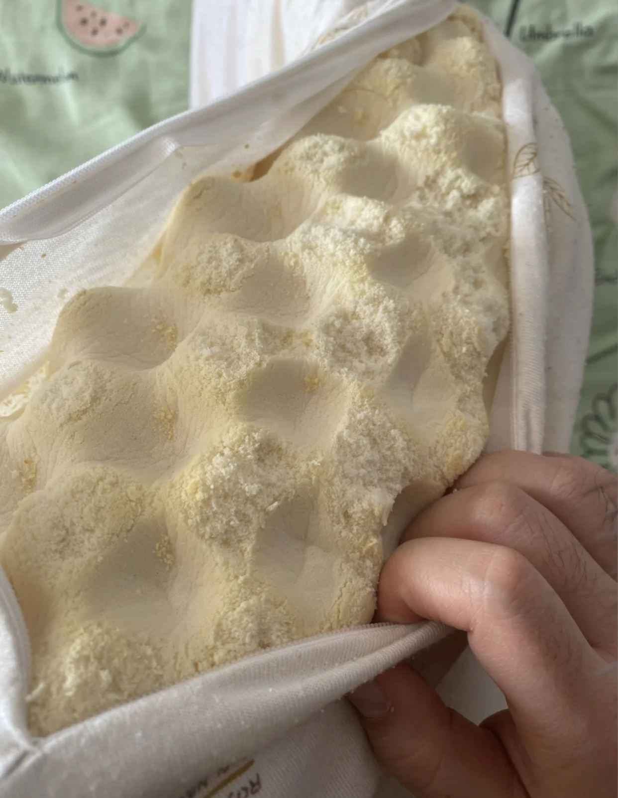 荞麦枕乳胶枕到底哪个好,睡乳胶枕好还是荞麦枕好