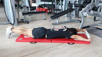 男女生通用的简单健身动作,适合男女的健身塑形方法