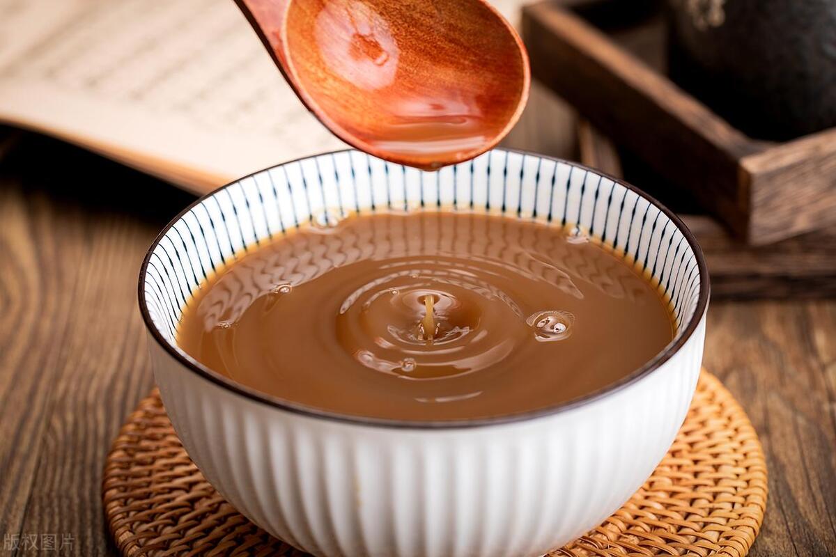 黄芪车前草治痛风降尿酸,痛风尿酸高喝车前草降尿酸吗