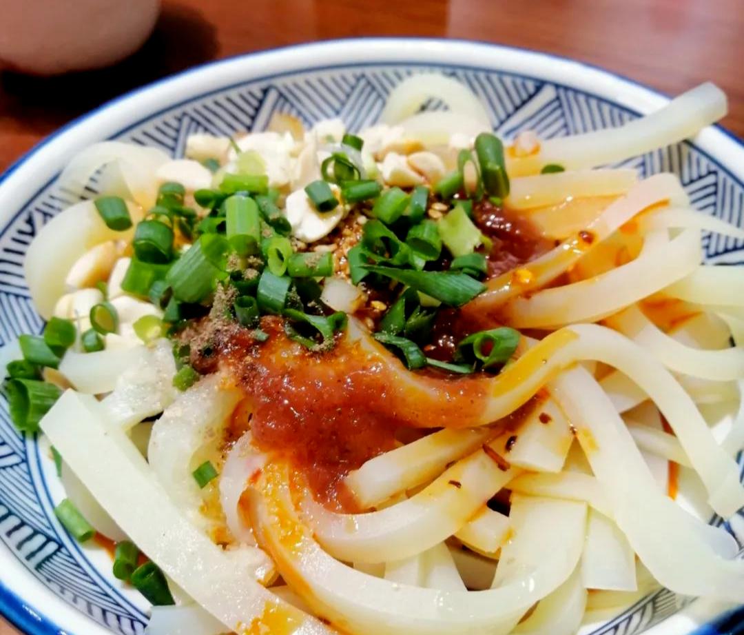 比莫高窟小众,这座小城竟藏匿着千年石窟