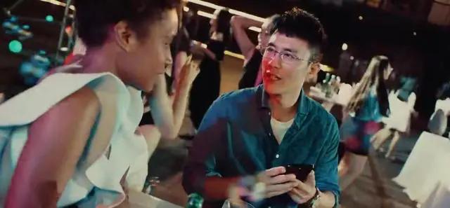 被占便宜的这6位女星,有人当场扇耳光还击,有人却指责网友心脏