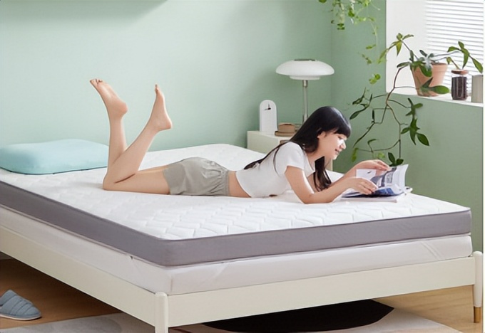 学生住宿舍买什么床垫更合适,大学生宿舍床垫怎么选