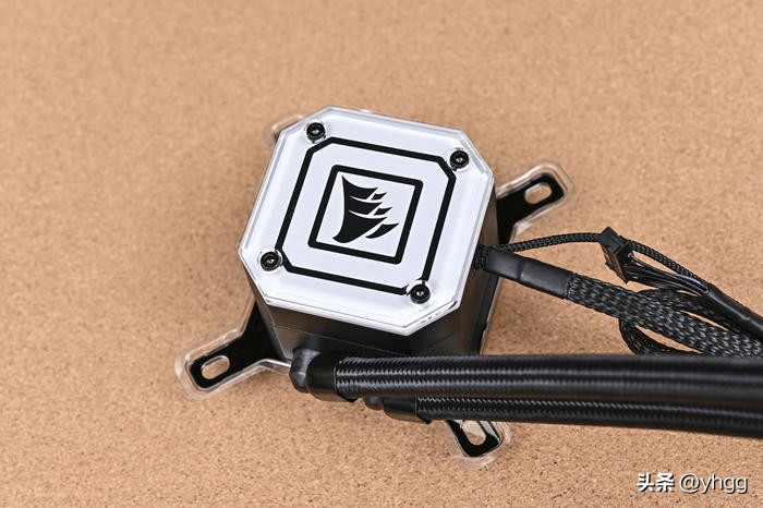 乔思伯d41meshscreen黑色款,机箱乔思伯松果d41mesh黑色版