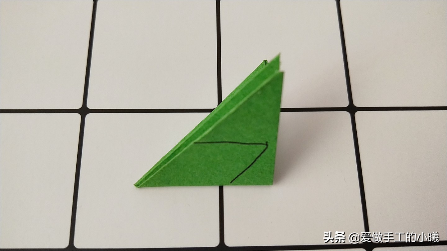 折纸小草最简单的折法,雪梨纸草莓蛋糕折法慢教程