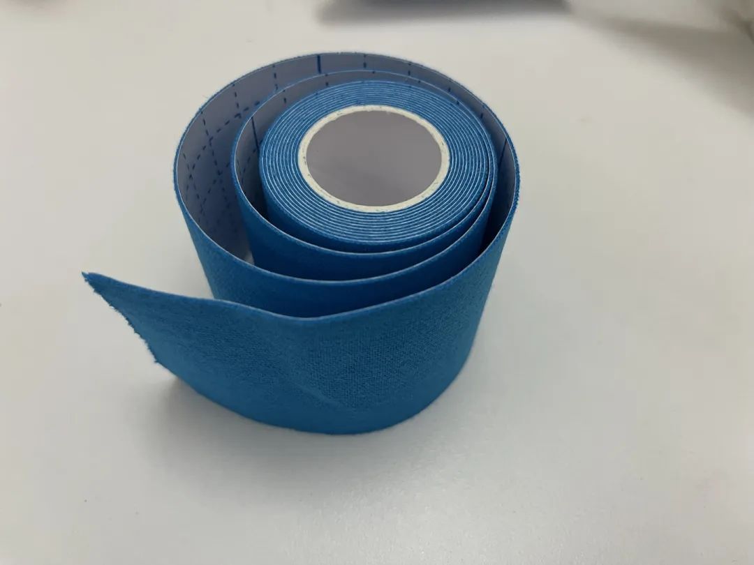 肌效贴颈椎使用方法图解,肩膀疼肌内效贴使用方法