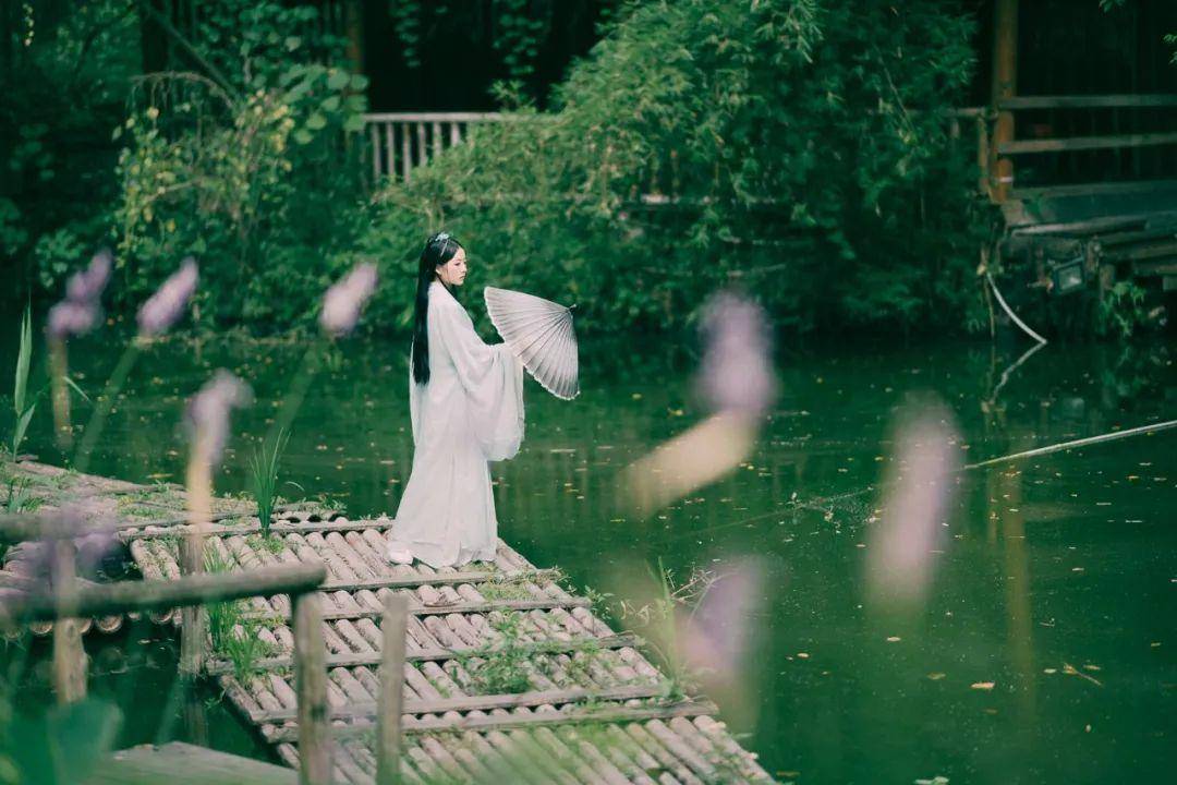 春天诗词最美十首,极美的十首春天诗词