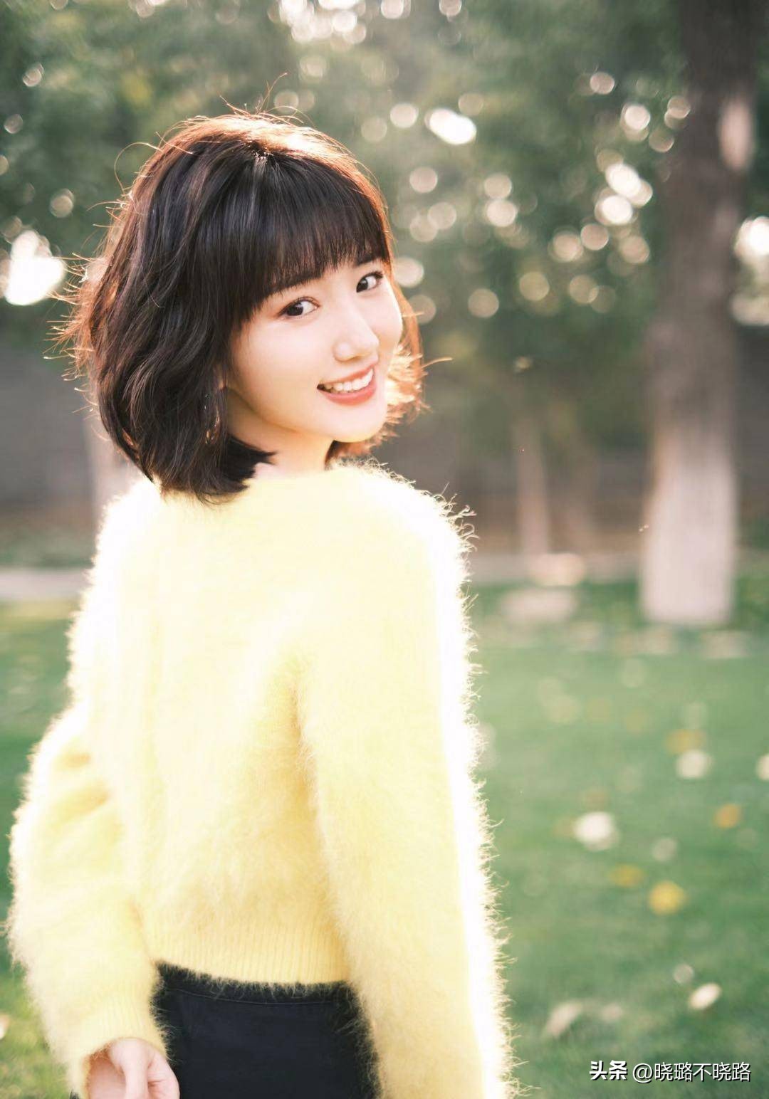 毛晓彤复古卷短发适合什么脸型,毛晓彤发型短发微卷