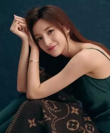 今年春晚主持人马凡舒个人简历,春晚主持人马凡舒收入