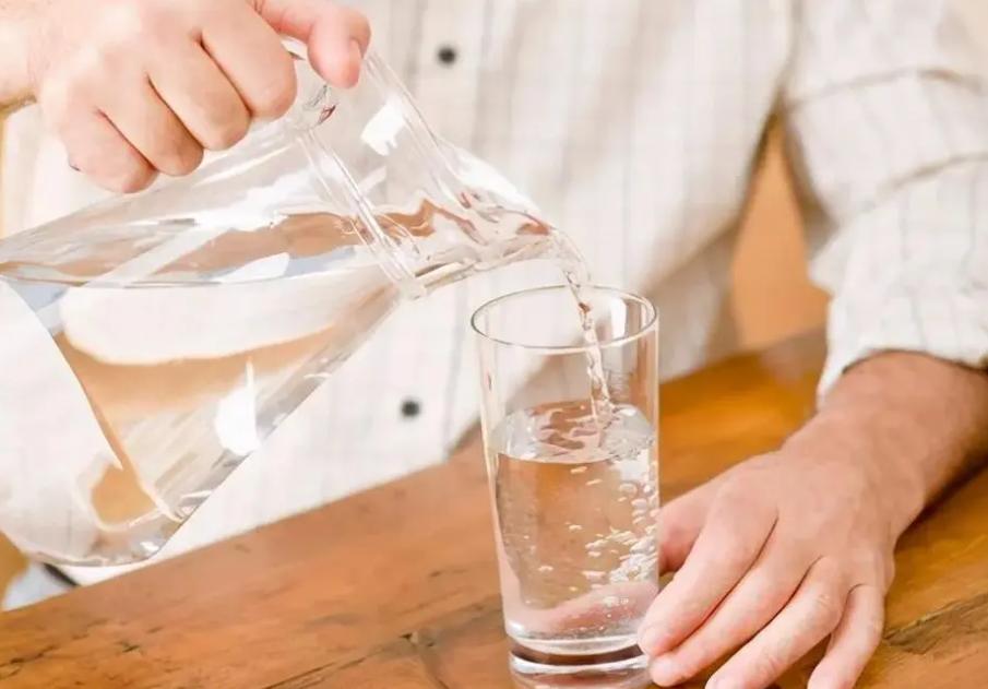 46岁的男人体重标准是正常的,男性55岁左右体重控制在多少合适