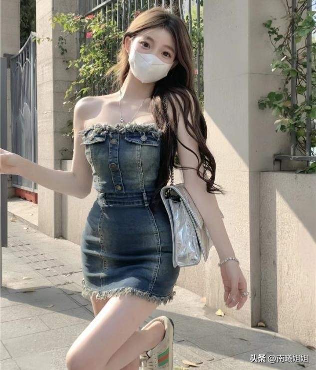 洋气网红爆款牛仔裙显瘦,抖音最火夏季牛仔裙时尚减龄