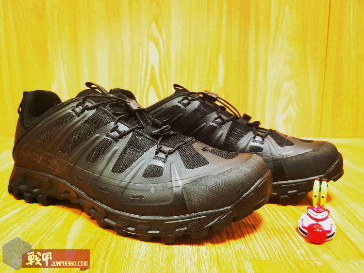 空降到“大秦”上空的萨瓦迪卡