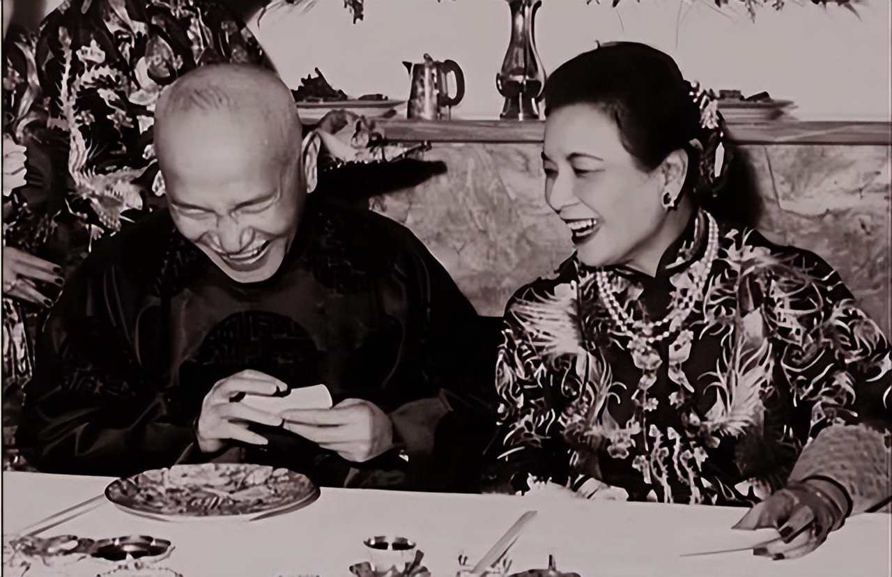 蒋介石到底有多风流？贴身秘书晚年披露真相，宋美龄做法令人叫绝