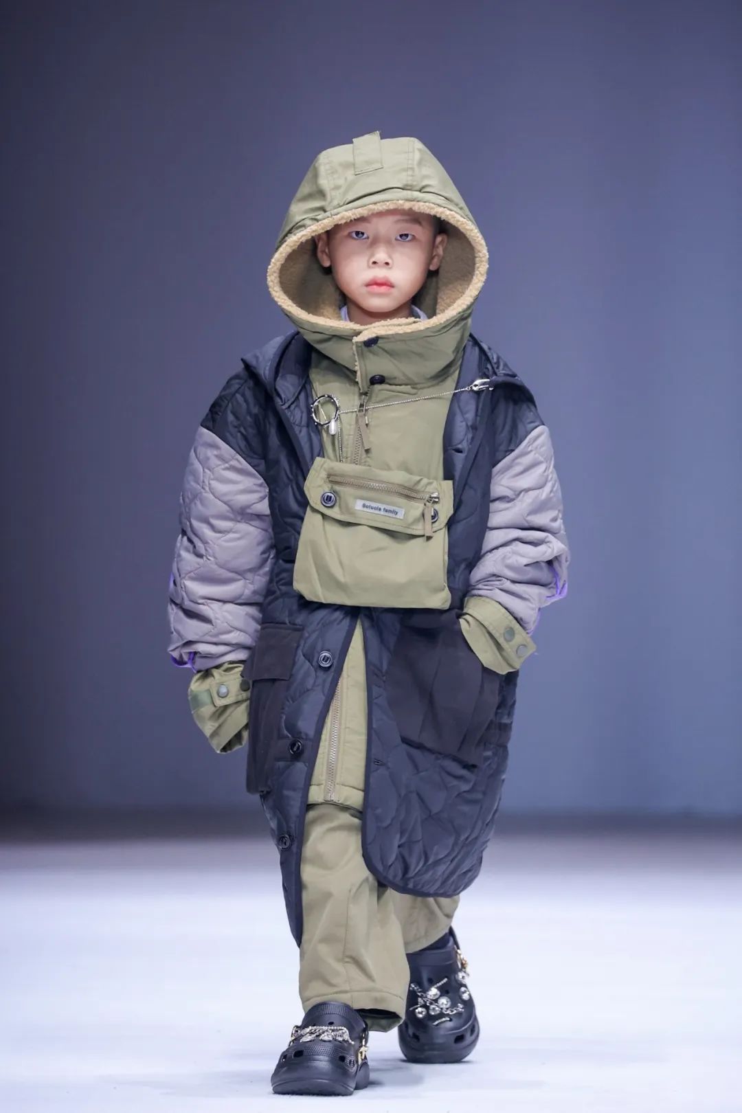 “铁皮青蛙”玩起来！|AW23童话小镇童装报名开启！