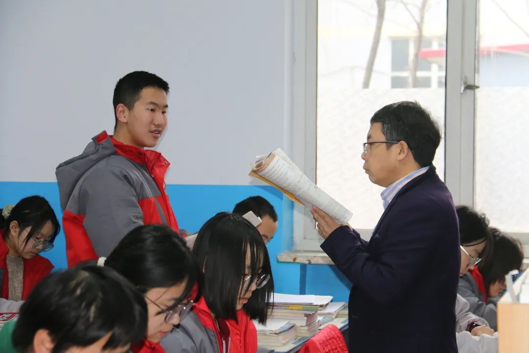 李燕教师用心教书,张家口东方中学2004年教师