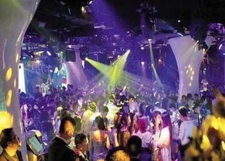 酒吧真实的生活写照,酒吧夜店的生活方式