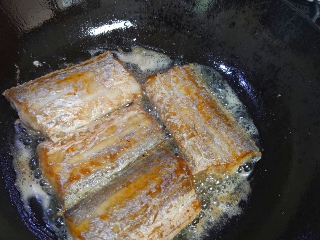 劣质铁锅如何开锅,白色铁锅的正确开锅方法