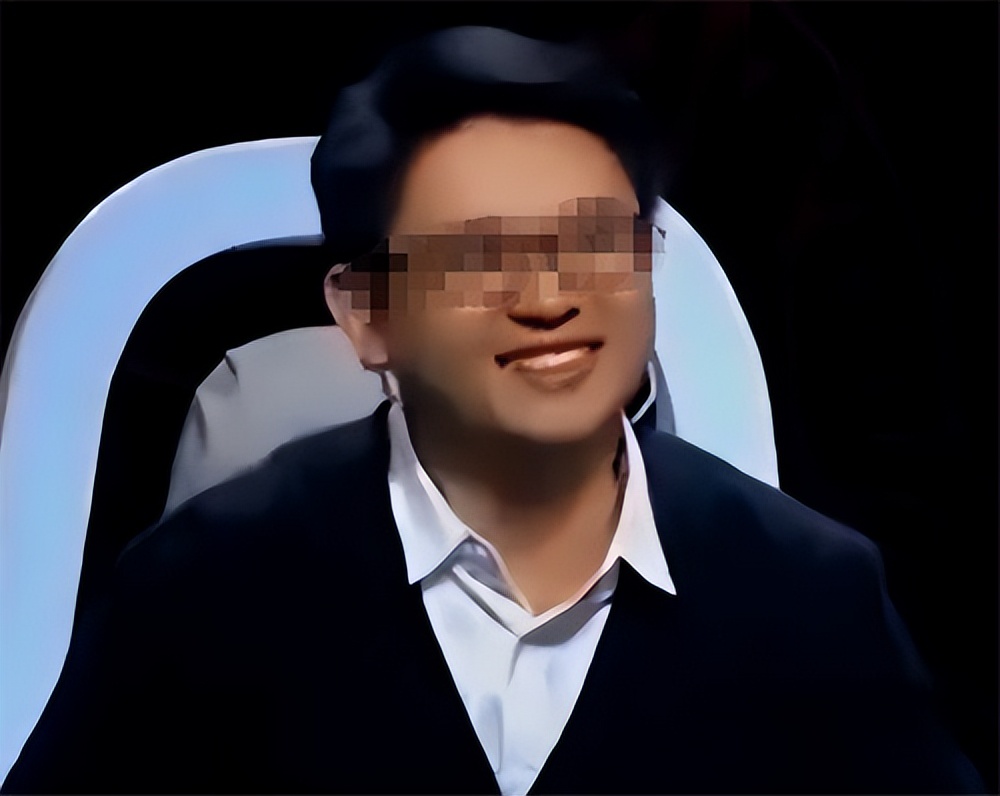 14年美国女孩嫁中国，婚后爱打麻将爱吃火锅，丈夫每月给她8000块