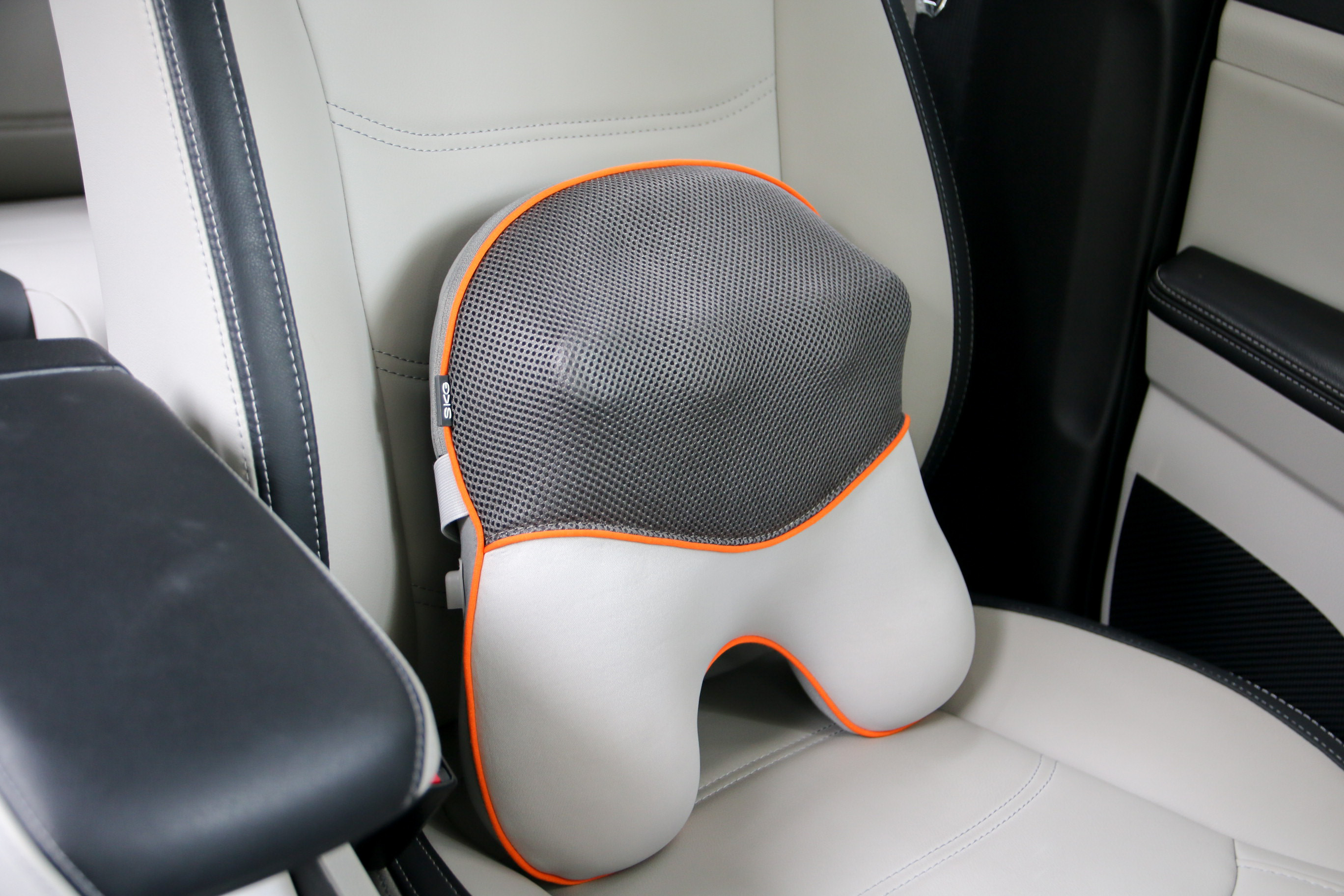 久坐不累，四头挤压按揉，SKG按摩腰靠T5评测