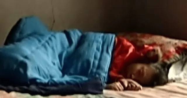 女孩被哥哥打两巴掌装瘫痪20年,女子被嫂子打两巴掌装病卧床20年