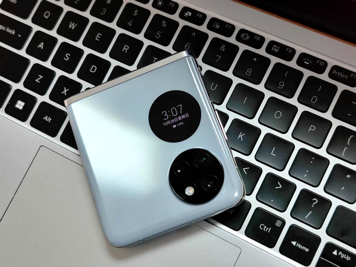 华为折叠屏pockets售价5988元起,华为pockets520礼盒