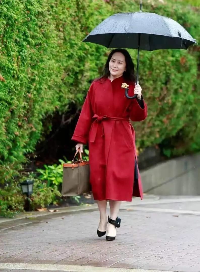 孟晚舟优雅得体穿搭,50岁孟晚舟冬季穿搭