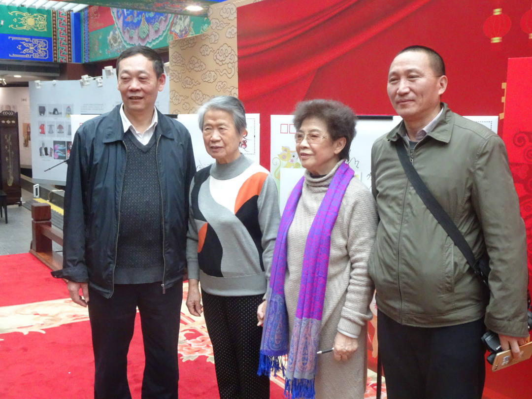 一枝白菊祭故人的诗句,折枝菊花寄哀思