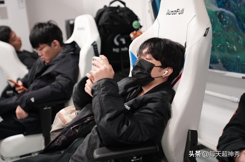 lgd晋级淘汰赛完整视频,2021lpl春季赛v5vslgd