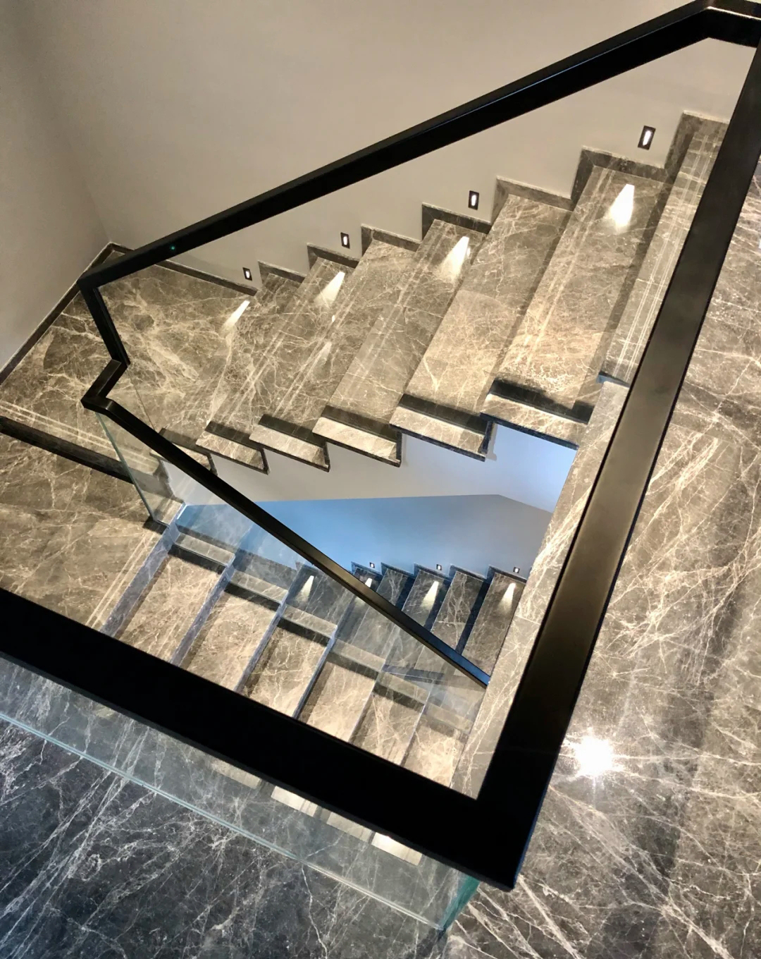 现在买房是买大平层好还是跃层好,大连别墅好房大平层跃层